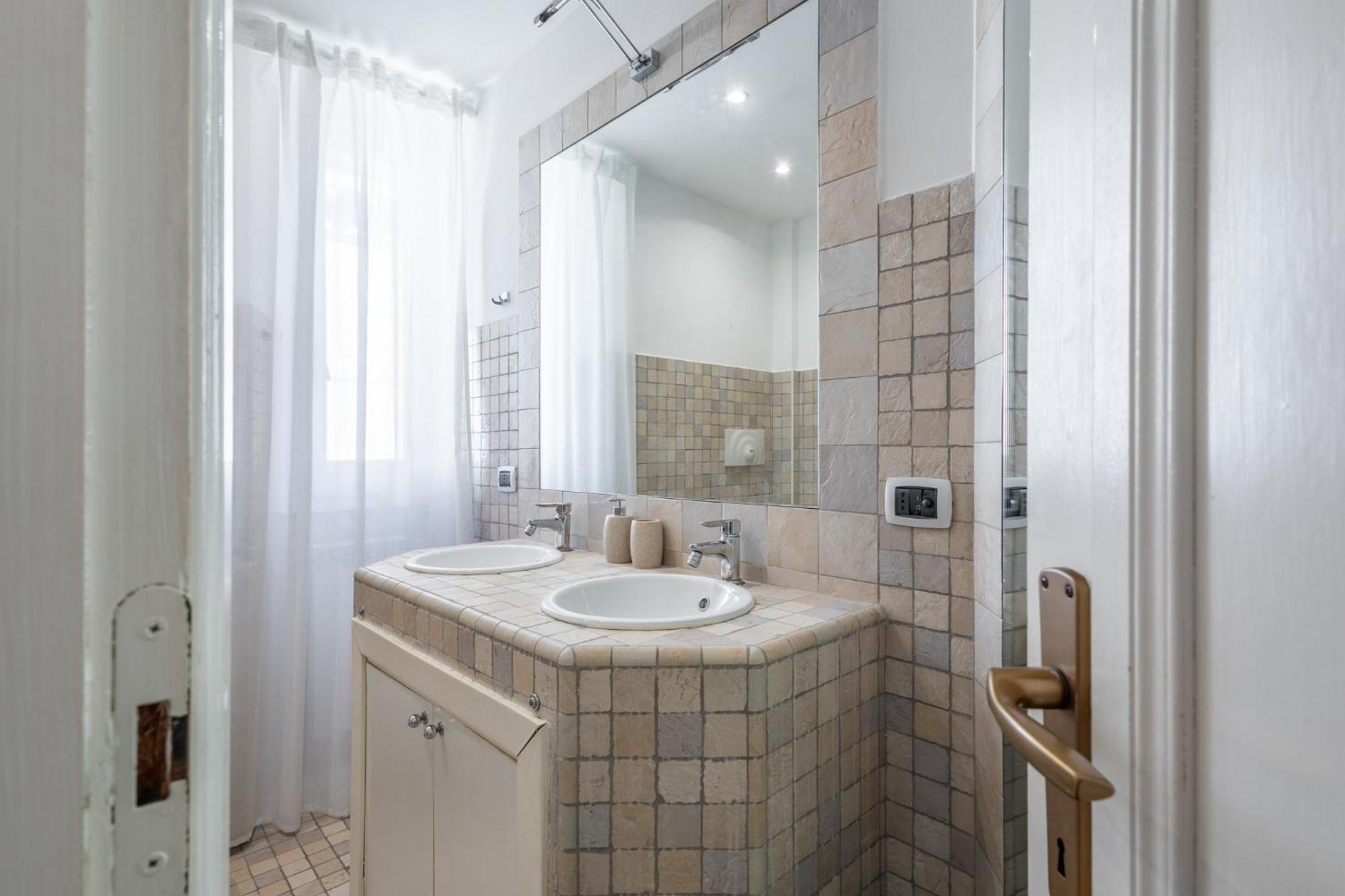 רומא Your Elegant Loft At Termini Station מראה חיצוני תמונה